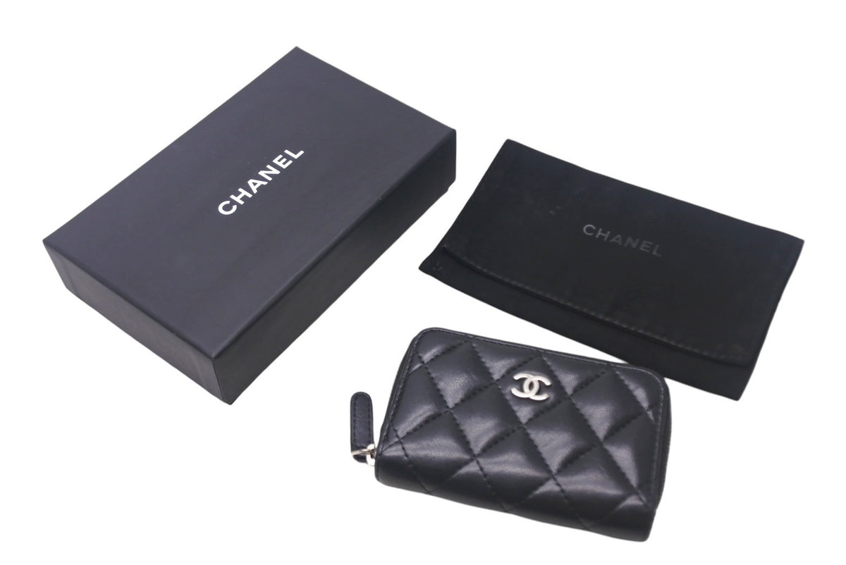 CHANEL コインケース　ラムスキン　シルバー金具　美品 CHANEL シャネル コインケース マトラッセ クラシック ジップ