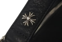 Load image into Gallery viewer, 新品未使用 CHROME HEARTS クロムハーツ チキンナゲットスモール ショルダーバッグ ダガー レザー シルバー925 ブラック 中古 4c068448