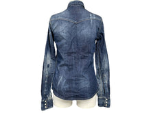 Load image into Gallery viewer, DSQUARED2 ディースクエアード 長袖シャツ ダンガリーシャツ ダメージ加工 18SS ブルー マルチカラー サイズ36 美品 中古 4c068747