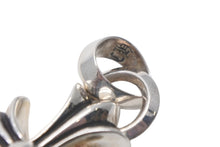Load image into Gallery viewer, 極美品 CHROME HEARTS クロムハーツ スモールCHクロス ベイル ペンダントトップ 重量23g シルバー 1991/Sterling刻印 中古 4c069068