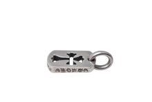 Load image into Gallery viewer, CHROME HEARTS クロムハーツ タイニー カットアウトクロスドッグタグ ペンダント 重量約3g 2006/.925刻印 シルバー925 美品 中古 4c069550