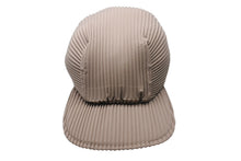 Load image into Gallery viewer, HOMME PLISSE ISSEY MIYAKE オムプリッセ イッセイミヤケ プリーツ キャップ HP31AA403 ポリエステル ベージュ 美品 中古 4c069656