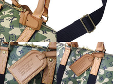 Load image into Gallery viewer, 新品同様 LOUIS VUITTON ルイヴィトン ×村上隆 キーポルバンドリエール55 モノグラムモフラージュ M95774 ゴールド金具 中古4c069918