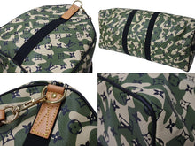 Load image into Gallery viewer, 新品同様 LOUIS VUITTON ルイヴィトン ×村上隆 キーポルバンドリエール55 モノグラムモフラージュ M95774 ゴールド金具 中古4c069918