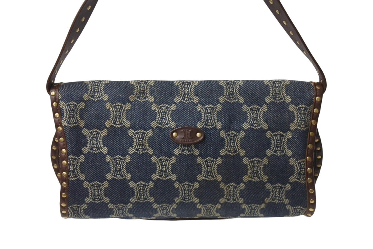 極美品✨ CELINE セリーヌ ハンドバッグ トートバッグ トリオンフ 金具 CELINE（セリーヌ） ハンドバッグ TEEN BUCKET CLARA ティーン