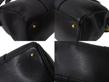 Load image into Gallery viewer, 極美品 CHANEL シャネル ボストンバッグ キャビアスキン 4番台 ゴールド金具 2WAY ココマーク 中古 4c070215