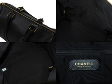 Load image into Gallery viewer, 極美品 CHANEL シャネル ボストンバッグ キャビアスキン 4番台 ゴールド金具 2WAY ココマーク 中古 4c070215