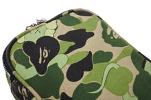 Load image into Gallery viewer, A BATHING APE アベイシングエイプ ミニポーチ カモ JAPAN製 コットン ナイロン カーキ ベージュ シルバー金具 美品 中古 4c070421