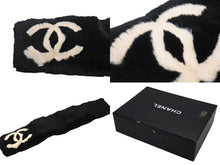 Load image into Gallery viewer, CHANEL シャネル デカココマーク ラパンネックウォーマー マフラー フランス製 ラパン ブラック ホワイト 美品 中古 4c070623
