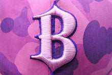 Load image into Gallery viewer, 極美品 A BATHING APE アベイシング エイプ キャップ レッドソックスコラボ サイズ L パープル 中古 4c070859