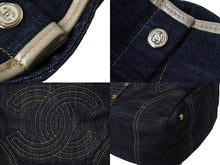 Load image into Gallery viewer, CHANEL シャネル スパークリングデニム ココマーク ハンドバッグ トートバッグ ネイビー ベージュ ゴールド 美品 中古 4c070901