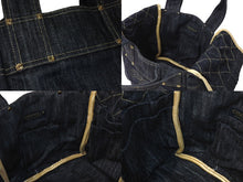 Load image into Gallery viewer, CHANEL シャネル スパークリングデニム ココマーク ハンドバッグ トートバッグ ネイビー ベージュ ゴールド 美品 中古 4c070901