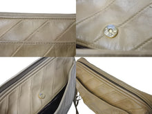 Load image into Gallery viewer, CHANEL シャネル ショルダーバッグ 3番台 ココマーク フリンジ ステッチ ベージュ レザー ゴールド金具 美品 中古 4c070936