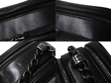 Load image into Gallery viewer, CHANEL シャネル ショルダーバッグ 20番台 ココボーイ ココマーク チェーンショルダー ブラック ラムスキン 美品 中古 4c070943