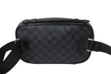 Load image into Gallery viewer, 極美品 LOUIS VUITTON ルイヴィトン Damier Graphite ダミエ・グラフィット Ambler アンブレール ボディバッグ N41289 ICチップ 中古 4c070955