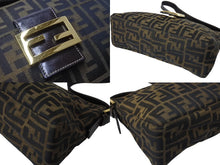 Load image into Gallery viewer, FENDI フェンディ マンマバケット ワンショルダーバッグ ズッカ柄 ブラウン キャンバス レザー ゴールド金具 美品 中古 4c070960