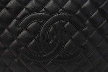 Load image into Gallery viewer, 極美品 CHANEL シャネル GST チェーントートバッグ ココマーク 13番台 A50995 キャビアスキン ブラック シルバー 中古 4c070961