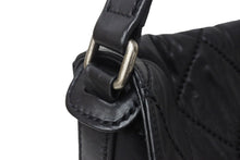 Load image into Gallery viewer, CHANEL シャネル ワイルドステッチ ワンショルダーバッグ ブラック ラムスキン 11番台 ココマーク シルバー金具 美品 中古 4c070963