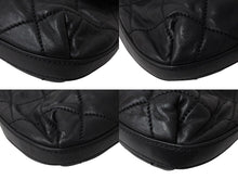 Load image into Gallery viewer, CHANEL シャネル ワイルドステッチ ワンショルダーバッグ ブラック ラムスキン 11番台 ココマーク シルバー金具 美品 中古 4c070963