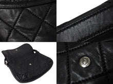 Load image into Gallery viewer, CHANEL シャネル ワイルドステッチ ワンショルダーバッグ ブラック ラムスキン 11番台 ココマーク シルバー金具 美品 中古 4c070963