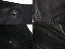 Load image into Gallery viewer, CHANEL シャネル ワイルドステッチ ワンショルダーバッグ ブラック ラムスキン 11番台 ココマーク シルバー金具 美品 中古 4c070963