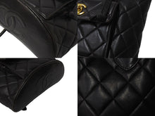Load image into Gallery viewer, CHANEL シャネル リュック ココマーク マトラッセ ダブルフラップ 3番台 1995年 ラムスキン ブラック ゴールド金具 中古 4c070965
