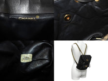 Load image into Gallery viewer, CHANEL シャネル リュック ココマーク マトラッセ ダブルフラップ 3番台 1995年 ラムスキン ブラック ゴールド金具 中古 4c070965