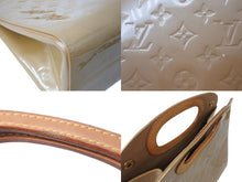 Load image into Gallery viewer, LOUIS VUITTON ルイヴィトン メープルドライブ ハンドバッグ M91376 モノグラム ヴェルニ ベージュ 美品 中古 4c070988