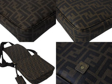 Load image into Gallery viewer, FENDI フェンディ ショルダーバッグ ズッカ柄 総柄 7VA215 ブラウン PVC レザー ゴールド金具 美品 中古 4c070993