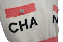 Load image into Gallery viewer, CHANEL シャネル セーター P61425K46799 サイズ34 カシミヤ ロゴ ココマーク ピンク アイボリー 美品 中古 4c070996