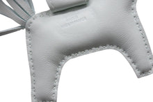 Load image into Gallery viewer, 新品未使用 HERMES エルメス ロデオPM チャーム ストラップ ヴェールペパーミント アニョーミロ W刻印 2024年製 中古 4c071040