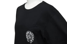 Load image into Gallery viewer, Chrome hearts クロムハーツ THE HEROS PROJECT T SHIRT ヒーロープロジェクト T シャツ サイズ S ブラック 美品 中古 4c071047