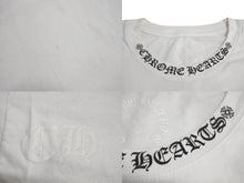 Load image into Gallery viewer, Chrome hearts クロムハーツ ネックロゴ バッククロスロゴ プリントポケットサイズ XL ホワイト 新型 美品 中古 4c071054
