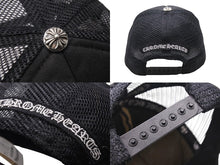 Load image into Gallery viewer, CHROME HEARTS クロムハーツ ドーバーストリートマーケット トラッカーキャップ CHロゴ刺繍 クロスボール シルバー 925 ブラック 美品 中古 4c071072