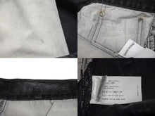 Load image into Gallery viewer, CHROME HEARTS クロムハーツ LEVI'S 501 デニムパンツ レザークロスパッチ クロスボールボタン ブラック サイズ38 美品 中古 4c071086