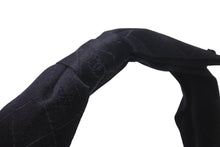 Load image into Gallery viewer, CHANEL シャネル カチューシャ ココマーク リボンモチーフ ヘアアクセサリー ブラック 18P フランス製 ブラック 美品 中古 4c071362