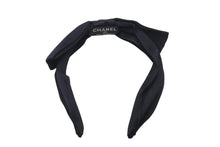 Load image into Gallery viewer, CHANEL シャネル カチューシャ ココマーク リボンモチーフ ヘアアクセサリー ブラック 18P フランス製 ブラック 美品 中古 4c071362