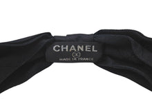 Load image into Gallery viewer, CHANEL シャネル カチューシャ ココマーク リボンモチーフ ヘアアクセサリー ブラック 18P フランス製 ブラック 美品 中古 4c071362