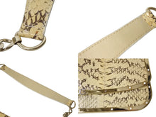 Load image into Gallery viewer, Dolce&Gabbana ドルチェアンドガッバーナ ワンショルダーバッグ クロコ調 レザー イエロー ゴールド金具 美品 中古 4c071448