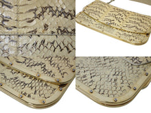 Load image into Gallery viewer, Dolce&Gabbana ドルチェアンドガッバーナ ワンショルダーバッグ クロコ調 レザー イエロー ゴールド金具 美品 中古 4c071448