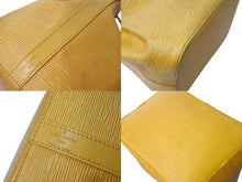 Load image into Gallery viewer, LOUIS VUITTON ルイヴィトン エピ プチノエ ショルダーバッグ M44109 エピレザー イエロー ゴールド金具 良品 中古 4c071480
