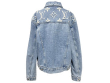 Load image into Gallery viewer, 新品未使用 LOUIS VUITTON ルイヴィトン 1AGING モノグラムデニム ダメージ ジャケット RM251MM PNB HSA18W サイズ48 中古 4c071663