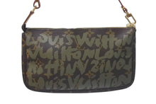 Load image into Gallery viewer, LOUIS VUITTON ルイヴィトン ポシェットアクセソワールモノグラムグラフィティ M92191 ハンドバッグ カーキ 美品 中古 4c075132