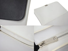 Load image into Gallery viewer, CELINE セリーヌ トラペーズ ハンドバッグ 169543 ブラック ホワイト カーキグリーン カーフスキン シルバー金具 美品 中古 4c075391