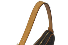 Load image into Gallery viewer, 極美品 LOUIS VUITTON ルイヴィトン モノグラム クロワッサン PM ハンドバッグ M51510 ブラウン ワンショルダー ロゴ 中古 4c075664