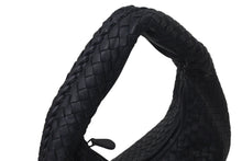 Load image into Gallery viewer, 新品同様 BOTTEGA VENETA ボッテガヴェネタ イントレチャート ホーボー ハンドバッグ レザー ブラック 中古 4c075706