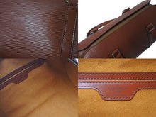 Load image into Gallery viewer, 極美品 LOUIS VUITTON ルイヴィトン スフロ ハンドバッグ 筒型 M52223 ケニアブラウン エピレザー ゴールド金具 中古 4c075972