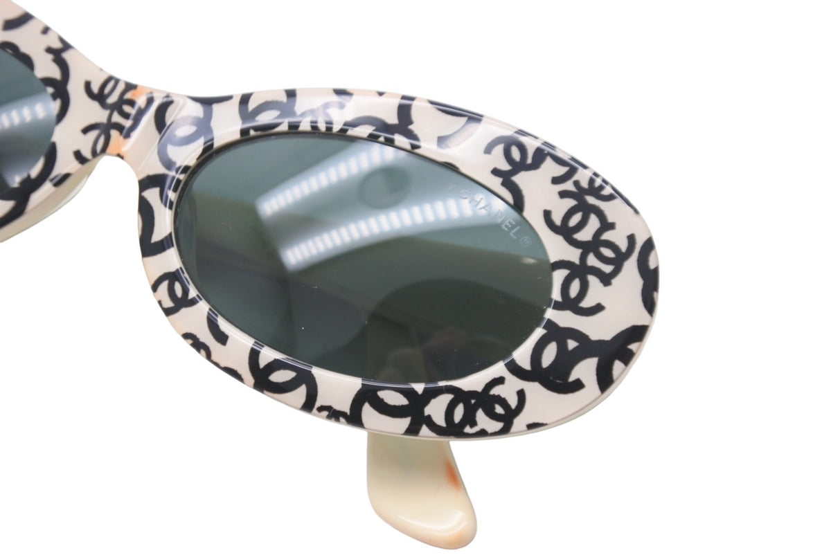CHANEL シャネル ヴィンテージ ココマーク サングラス CHANEL シャネル ココマーク サングラス – VINTAGE SELECT SHOP