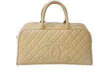 Load image into Gallery viewer, 極美品 CHANEL シャネル マトラッセ ボウリングバッグ 8番台 ココマーク キャビアスキン ベージュ ゴールド金具 中古 58439