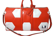 Load image into Gallery viewer, 新品同様 LOUIS VUITTON ルイヴィトン ボストンバッグ M52121 キーポルバンドリエール50 2018FIFAワールドカップ レッド 中古 59434